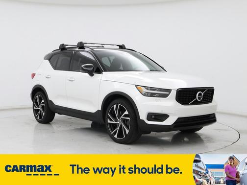 2022 Volvo XC40 T5 R-Design