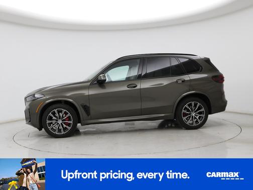 Green 2024 BMW X5 xDrive40i