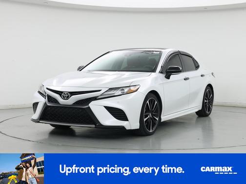 White 2018 Toyota Camry XSE