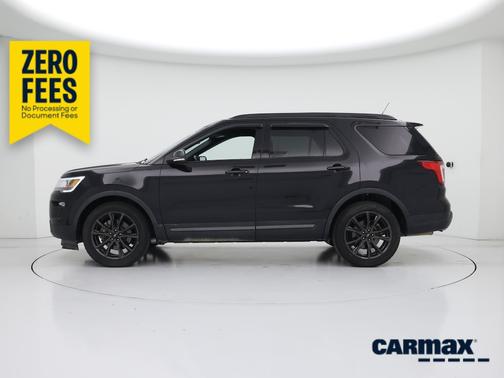 Black 2018 Ford Explorer XLT