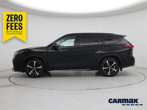 Black 2022 Toyota Highlander XSE