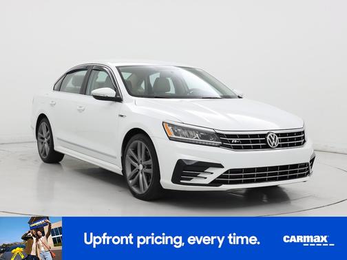 2017 Volkswagen Passat R-Line