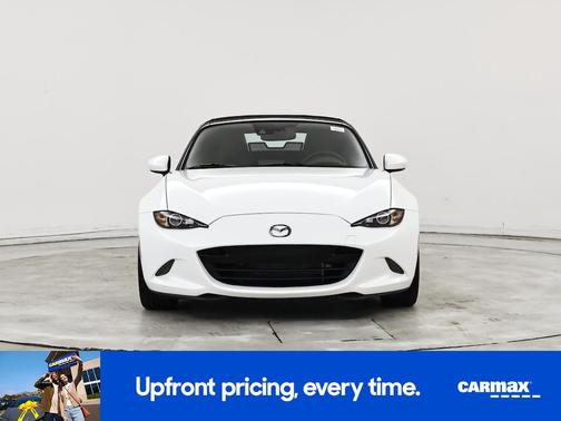 White 2016 Mazda MX-5 Miata Grand Touring