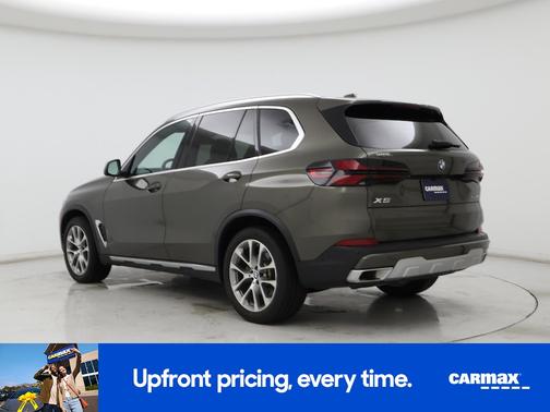 Green 2025 BMW X5 xDrive40i