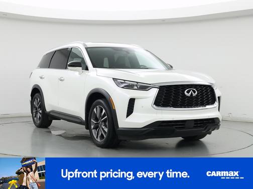 White 2023 INFINITI QX60 Luxe