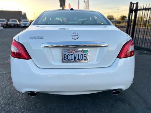 2011 Nissan Maxima SV