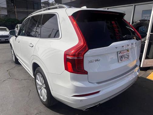 2017 Volvo XC90 T5 Momentum