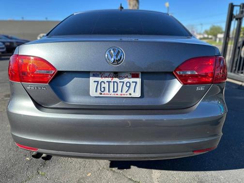 2014 Volkswagen Jetta Auto SE w/Connectivity/Sunroof PZEV