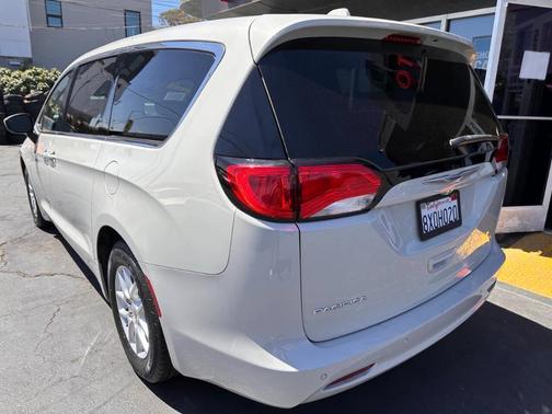 2017 Chrysler Pacifica Touring