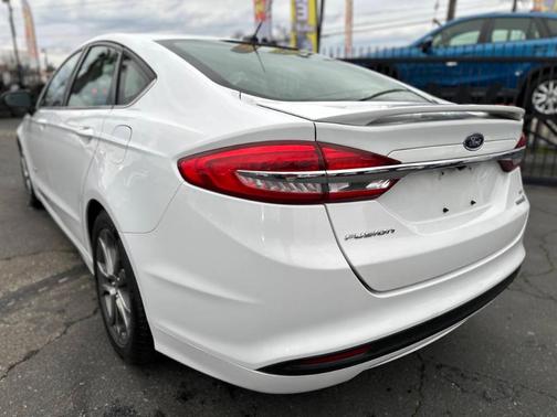 2017 Ford Fusion Hybrid SE