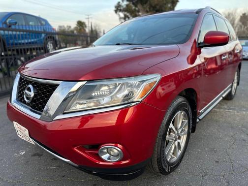 2014 Nissan Pathfinder SL