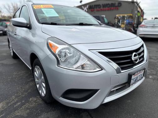 2016 Nissan Versa 1.6 S+