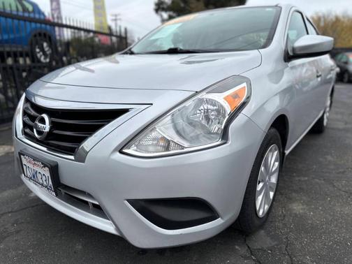 2016 Nissan Versa 1.6 S+