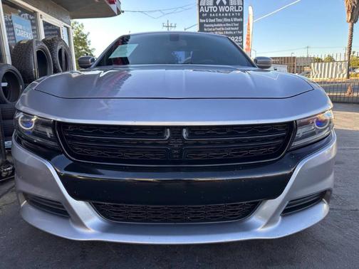 2016 Dodge Charger SE