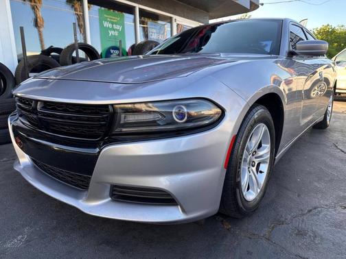 2016 Dodge Charger SE