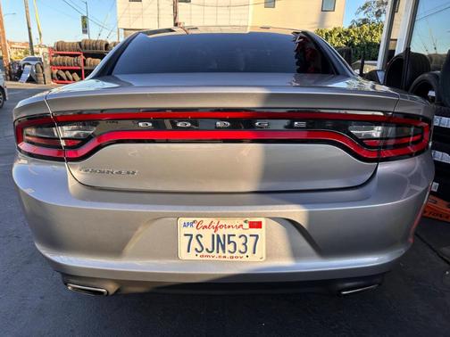 2016 Dodge Charger SE