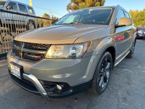 Gray 2019 Dodge Journey Crossroad