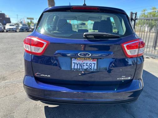 Blue 2017 Ford C-Max Hybrid SE