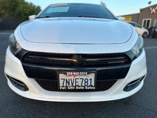 White 2016 Dodge Dart SE