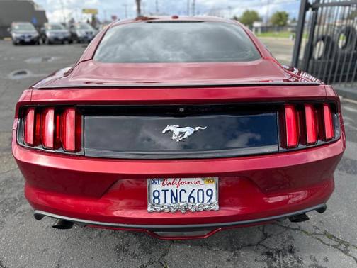 2015 Ford Mustang EcoBoost Premium