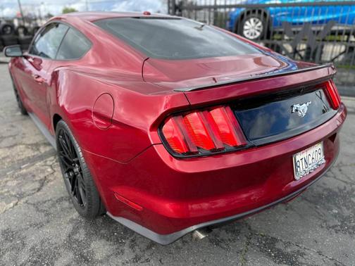2015 Ford Mustang EcoBoost Premium