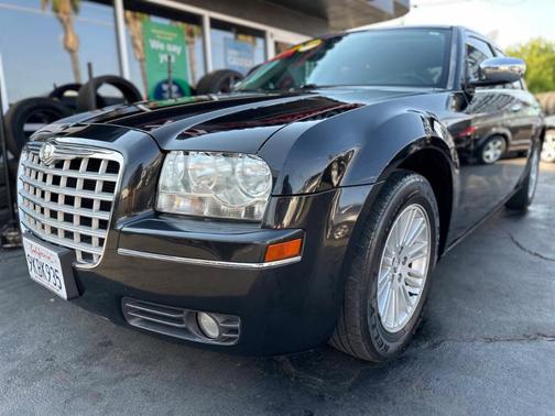 2010 Chrysler 300 Touring