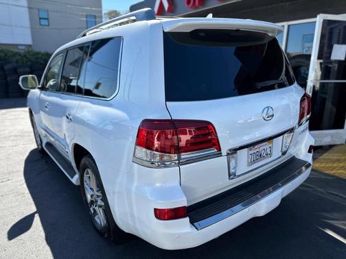 2014 Lexus LX 570 Base