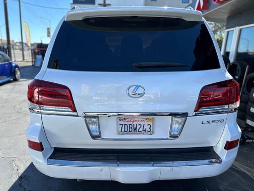 2014 Lexus LX 570 Base