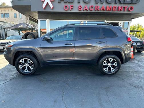 2018 Jeep Cherokee Trailhawk