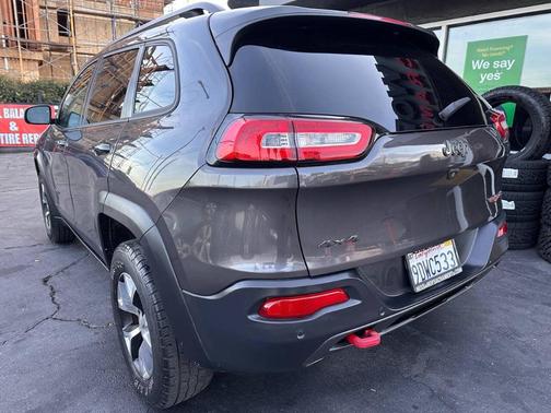 2018 Jeep Cherokee Trailhawk