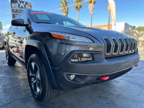 2018 Jeep Cherokee Trailhawk