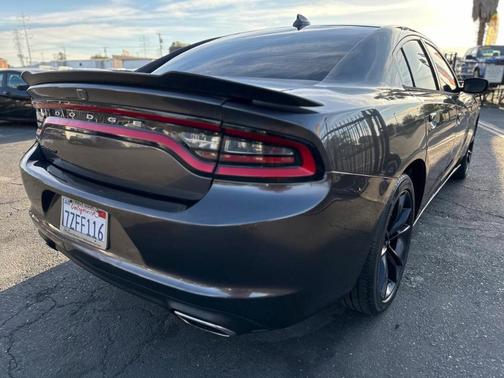 Gray 2017 Dodge Charger SXT