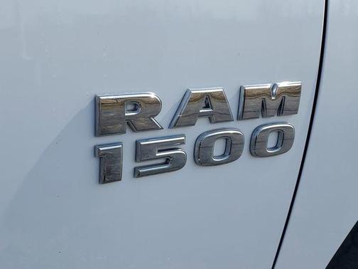 2017 RAM 1500 SLT