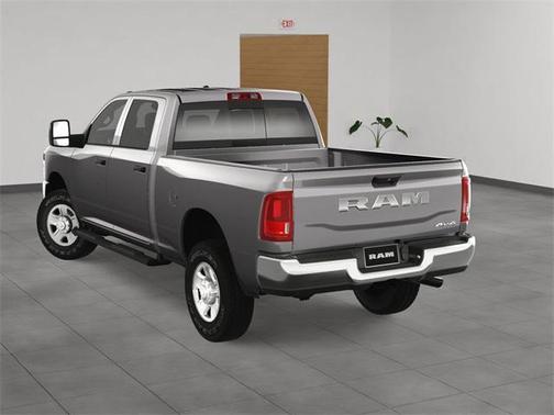 2025 RAM 3500 Tradesman Crew Cab 4x4 6'4' Box