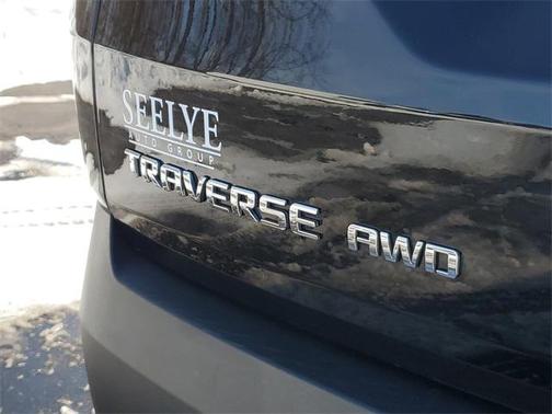 2023 Chevrolet Traverse LT Leather
