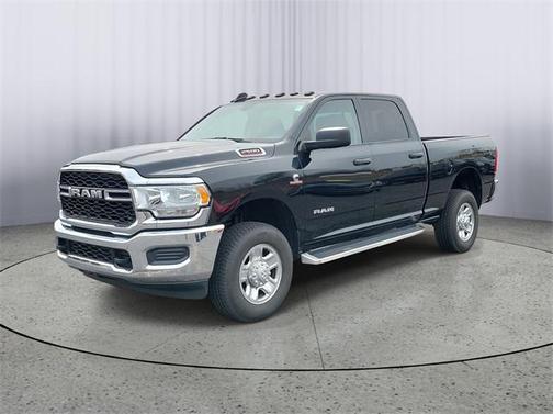 2019 RAM 2500 Tradesman Crew Cab 4x4 6'4' Box