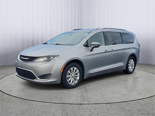 2018 Chrysler Pacifica Touring-L Plus