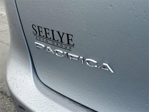 2018 Chrysler Pacifica Touring-L Plus