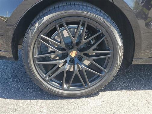 2024 Porsche Macan GTS