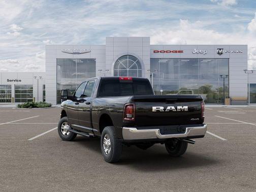 2025 RAM 2500 Tradesman Crew Cab 4x4 6'4' Box