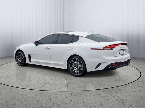2022 Kia Stinger GT1