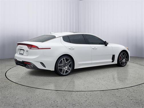 2022 Kia Stinger GT1