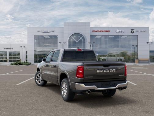Granite Crystal Metallic Clearcoat 2026 RAM 1500 Big Horn/Lone Star