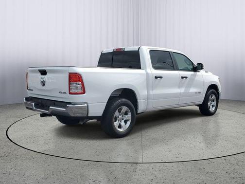 Bright White Clearcoat 2023 RAM 1500 Big Horn/Lone Star
