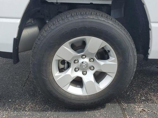 Bright White Clearcoat 2023 RAM 1500 Big Horn/Lone Star