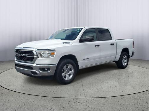 Bright White Clearcoat 2023 RAM 1500 Big Horn/Lone Star