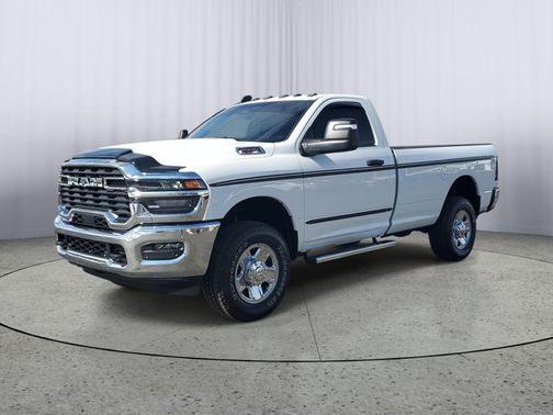 2025 RAM 2500 Tradesman Regular Cab 4x4 8' Box