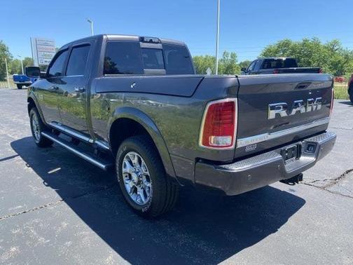 Photo 5 of 32 of 2016 RAM 2500 Longhorn