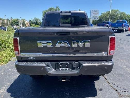 Photo 4 of 32 of 2016 RAM 2500 Longhorn