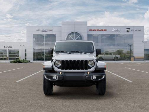 Bright White Clearcoat 2026 Jeep Gladiator 85th Anniversary Edition